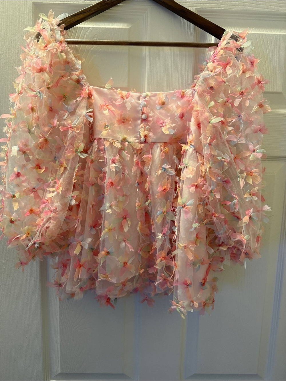 Storia Pink Sheer Floral Appliqué Juliet/babydoll Blouse size small NWOT - Picture 3 of 3